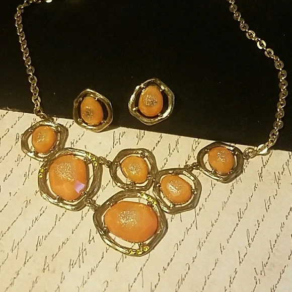 S171 Chunky & Fun Faceted Cobochon Necklace Set - Picture 3 of 15